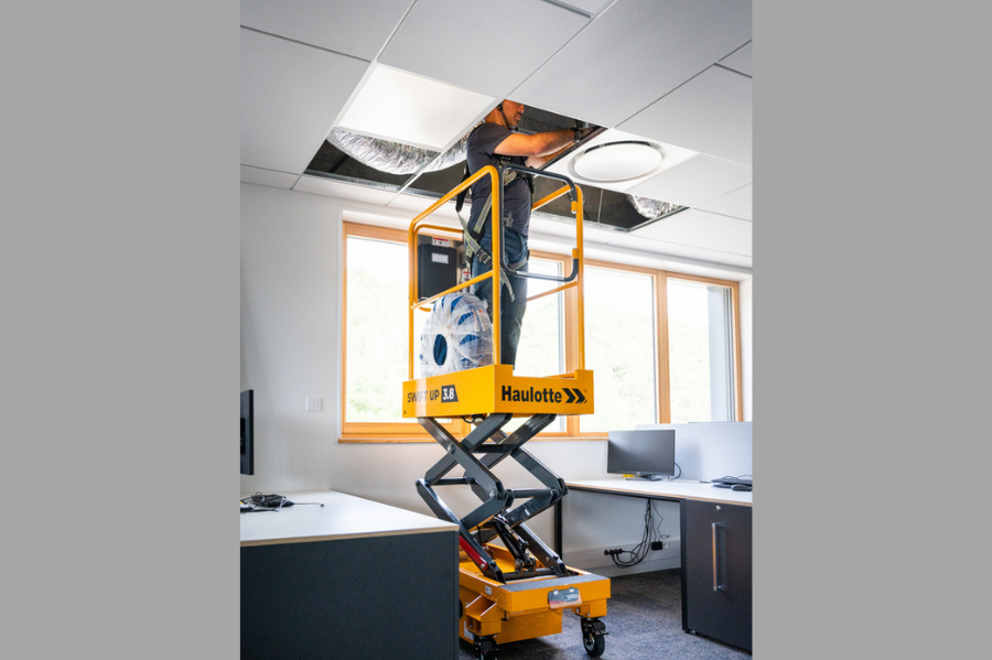 SWIFT UP : Nacelle compacte pour les espaces restreints en Isère et Rhône Alpes.