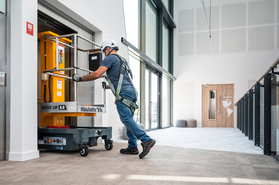 MOVE UP : La nacelle ultra compacte pour vos travaux en espace confiné