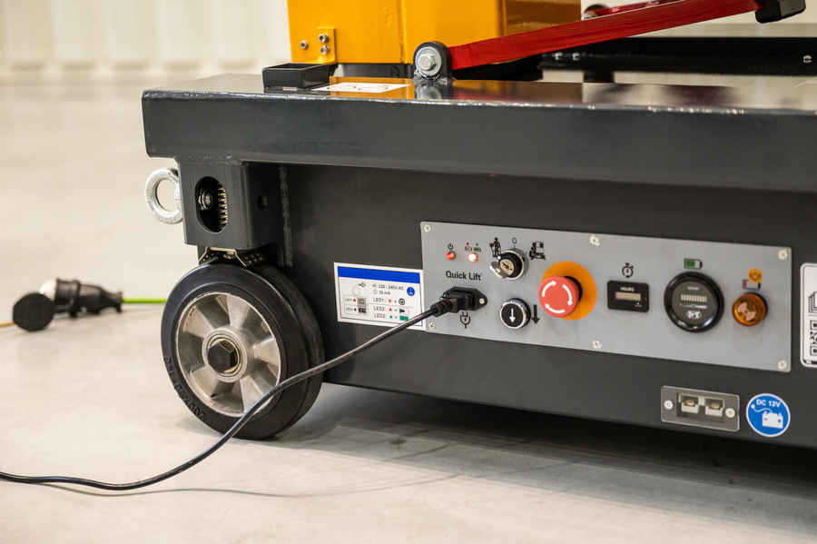 MOVE UP : La nacelle ultra compacte pour vos travaux en espace confiné