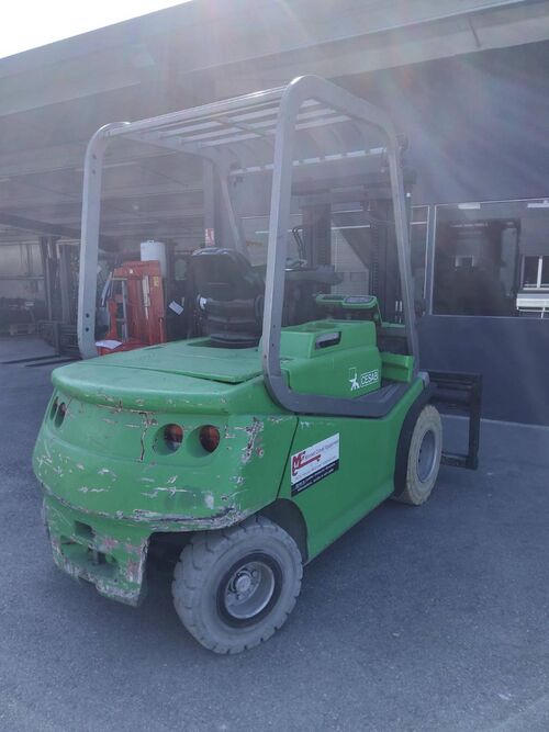 chariot &eacute;l&eacute;vateur &eacute;lectrique BT C4E500V 470