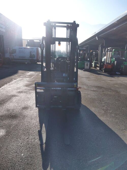 chariot élévateur électrique Hangcha CPD25-AC3 2460