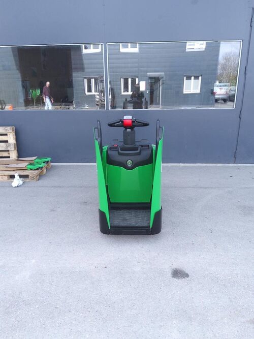 transpalette &eacute;lectrique CESAB P320 3296