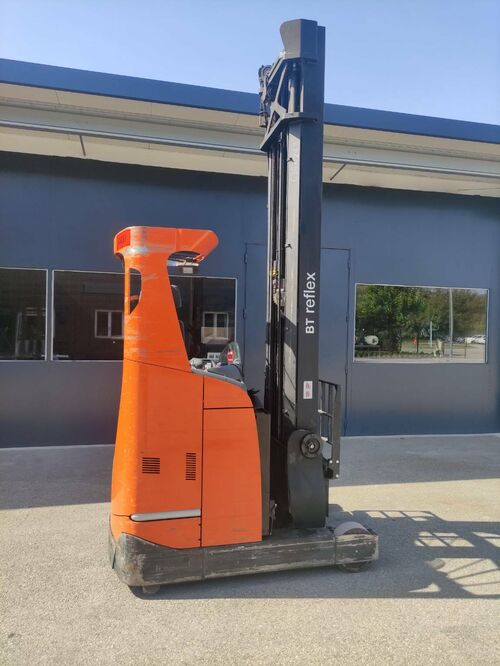 chariot &agrave; m&acirc;t r&eacute;tractable BT RRE160 E000587