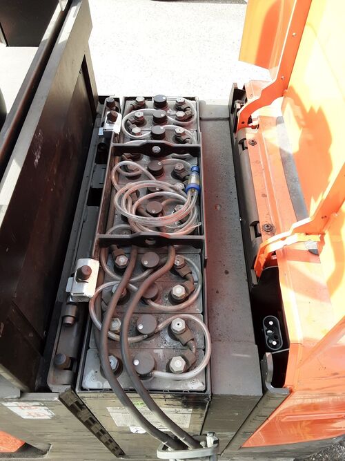 préparateur de commandes à moyenne / haute levée Toyota OME100N E00025