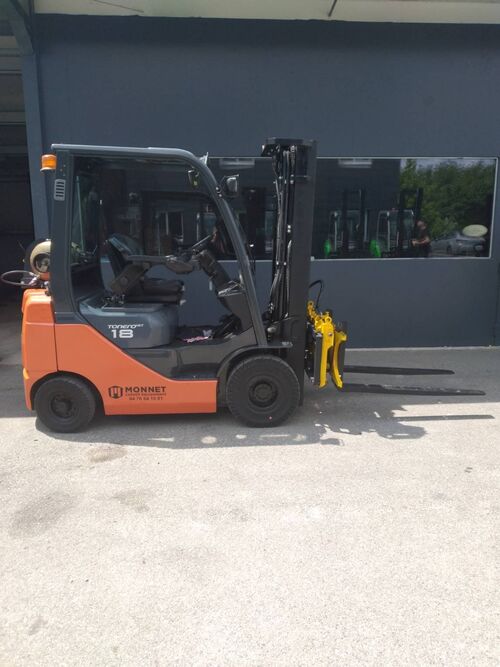 chariot élévateur gaz Toyota 06-8FG18F E002678