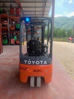 chariot &eacute;l&eacute;vateur &eacute;lectrique Toyota 8FBEK16T E005720