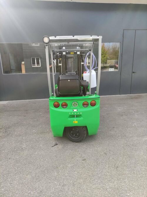 chariot &eacute;l&eacute;vateur &eacute;lectrique CESAB B210 E000451