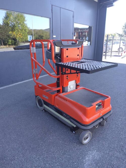 nacelle &agrave; m&acirc;t vertical JLG TOUCAN 10MSP E006006