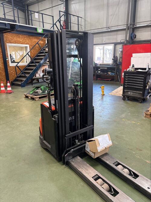 gerbeur &eacute;lectrique BT SWE120 E007411