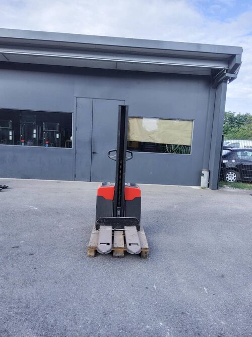 gerbeur &eacute;lectrique BT HWE100 E001916
