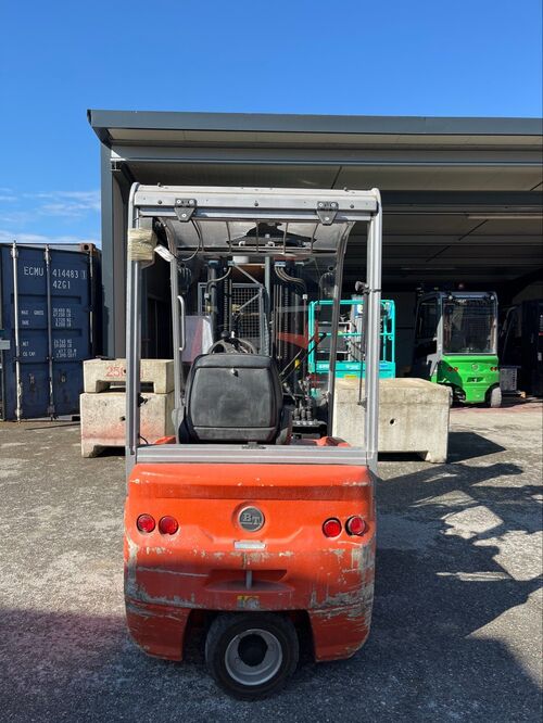 chariot &eacute;l&eacute;vateur &eacute;lectrique BT C3E180 E007694
